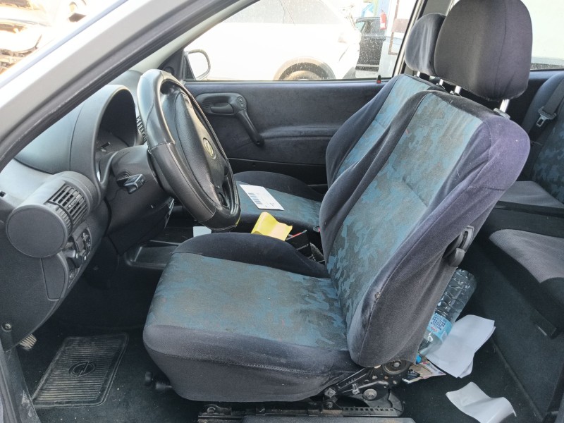 opel corsa b (s93) del año 1999
