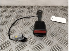 Recambio de enganche cinturon delantero derecho para citroën c3 iii (sx) 1.2 puretech 82 referencia OEM IAM A6189328  