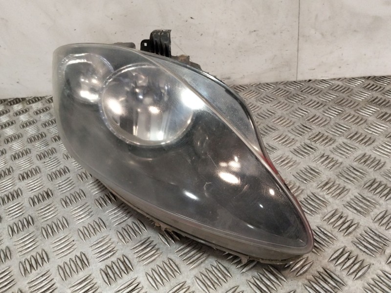 Recambio de faro derecho para seat leon (1p1) 1.6 tdi referencia OEM IAM 5P1941006E  