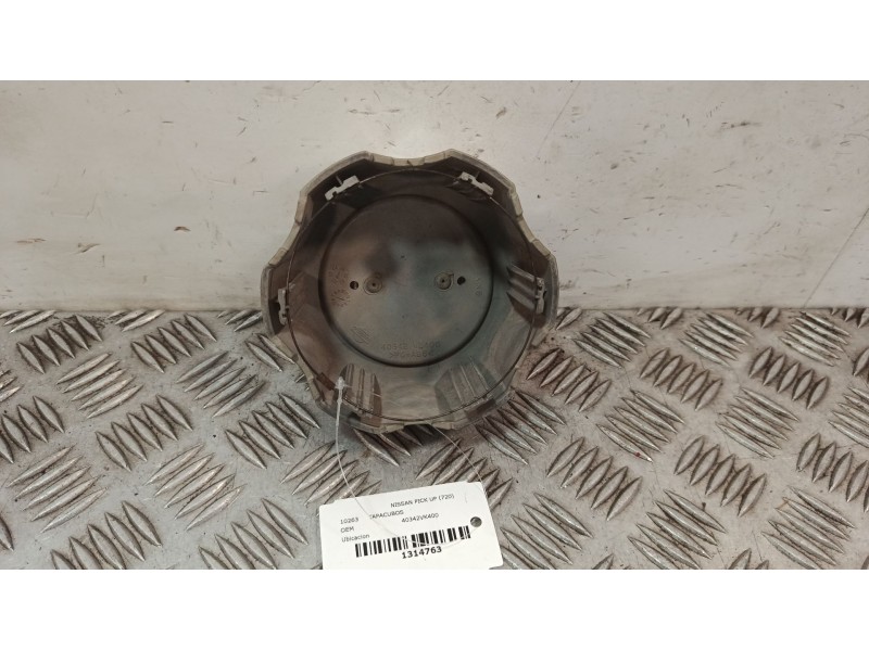 Recambio de tapacubos para nissan pick up (720) 1.8 referencia OEM IAM 40342VK400  