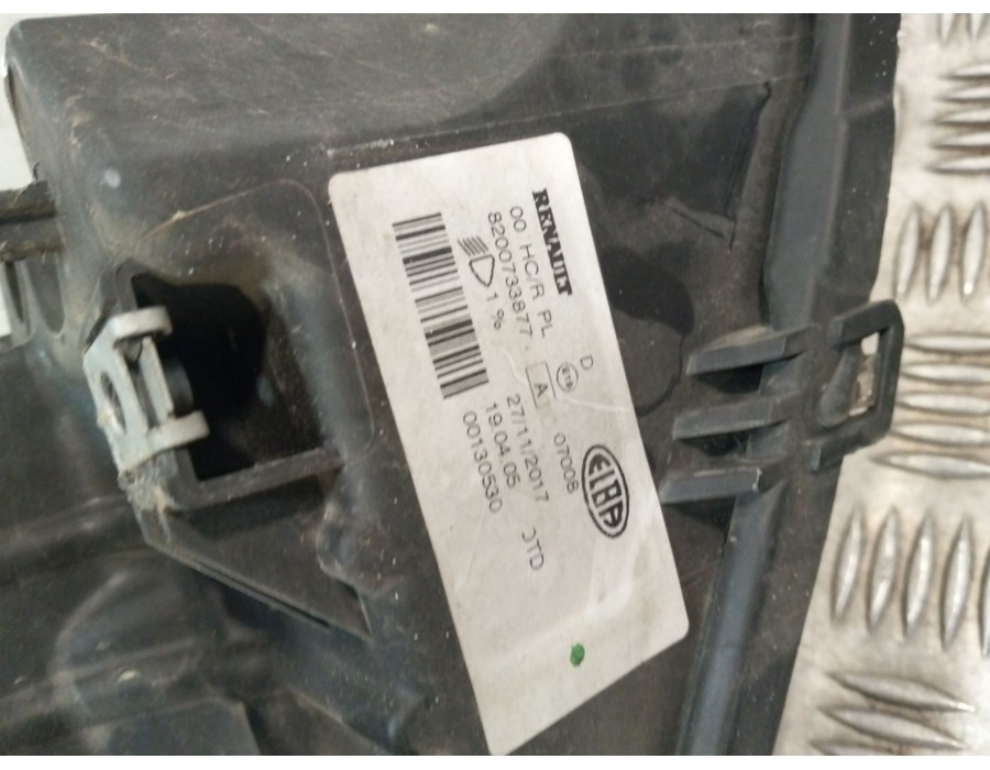 Recambio de faro derecho para dacia sandero (bs_) 1.4 (bs0c, bs0a, bs0g, bs1f, bs0e) referencia OEM IAM 8200733877  