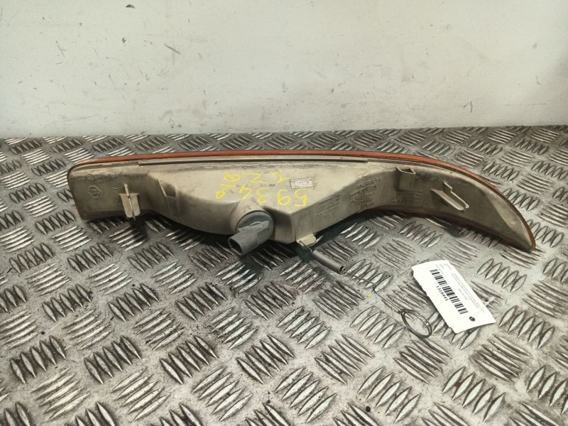 Recambio de piloto delantero izquierdo para renault master ii furgoneta (fd) 1.9 dci 80 referencia OEM IAM 38230748  