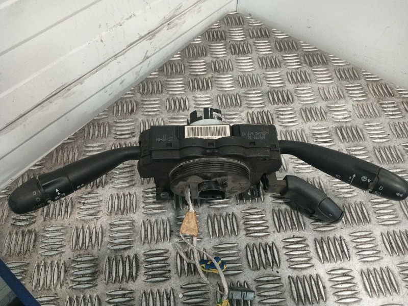 Recambio de mando multifuncion para peugeot 206 hatchback (2a/c) 1.6 hdi 110 referencia OEM IAM 96542577XT  