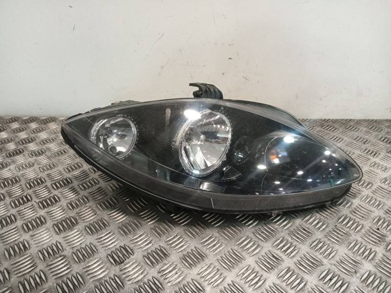 Recambio de faro derecho para seat altea xl (5p5, 5p8) 1.9 tdi referencia OEM IAM 5P1941034B  