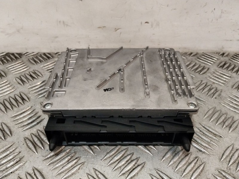 Recambio de centralita motor uce para volvo s60 i (384) 2.5 t referencia OEM IAM 0281010319  