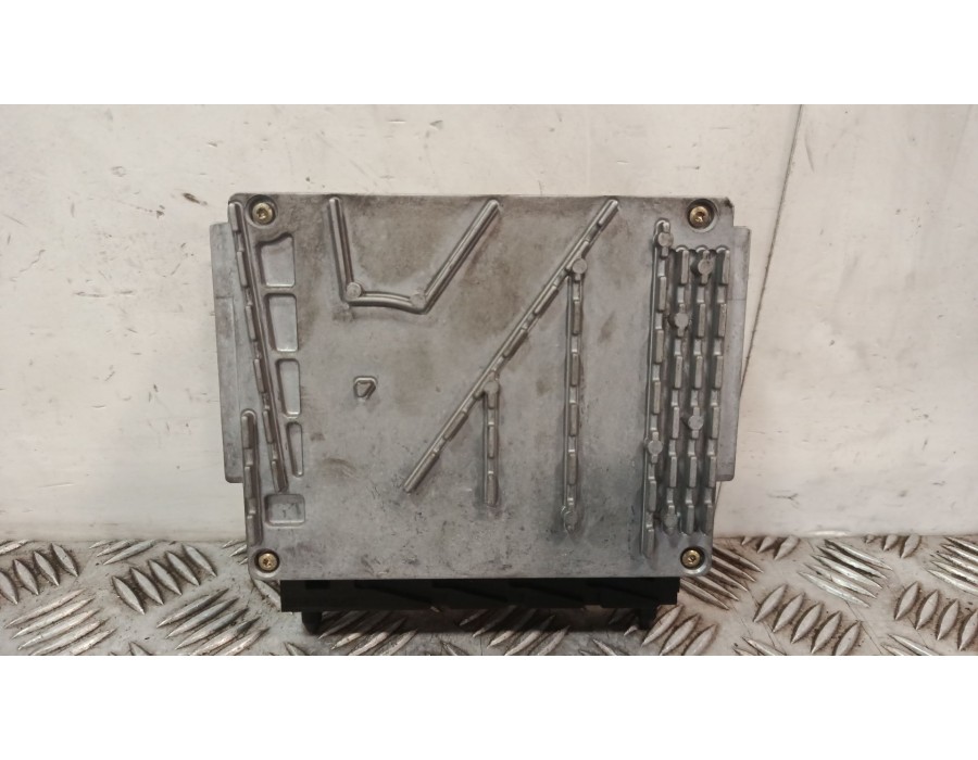 Recambio de centralita motor uce para volvo v70 i (875, 876) 2.4 turbo referencia OEM IAM 0261204559  
