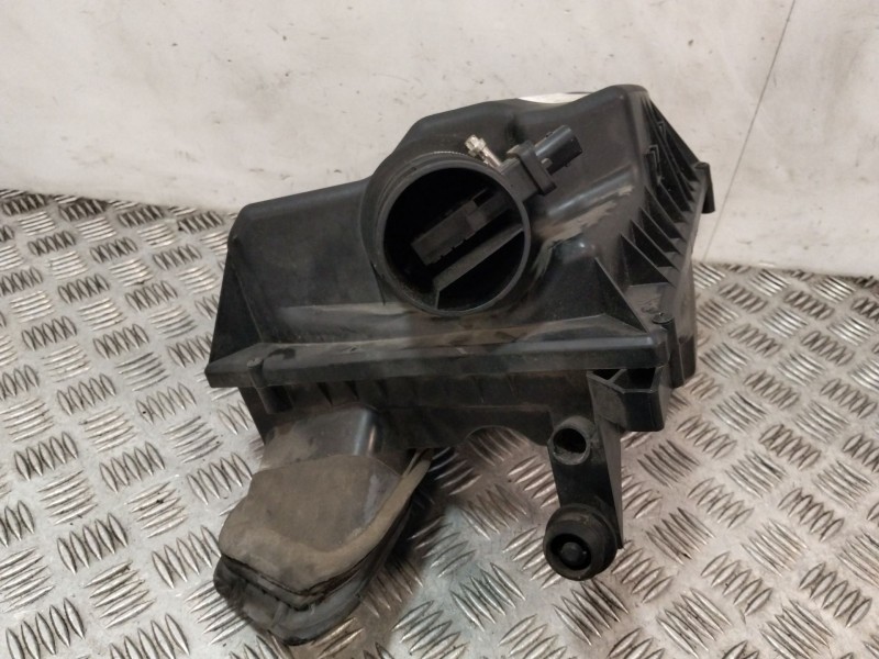 Recambio de filtro aire para opel astra j (p10) 1.7 cdti (68) referencia OEM IAM 13272719  