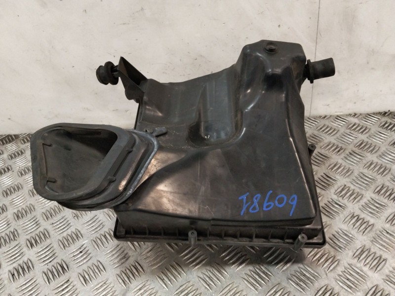 Recambio de filtro aire para opel astra j (p10) 1.7 cdti (68) referencia OEM IAM 13272719  