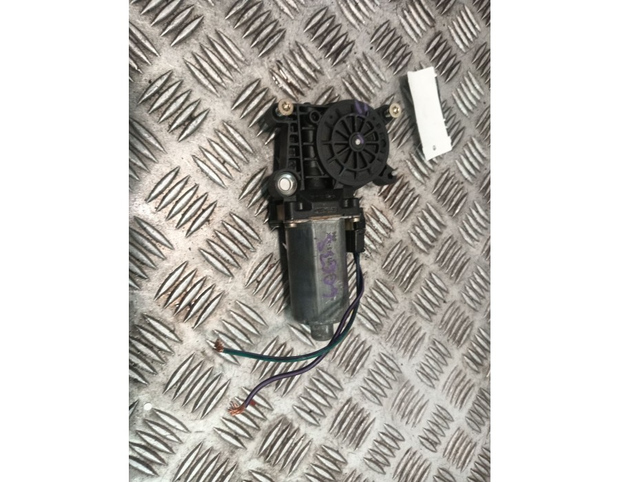 Recambio de motor elevalunas trasero izquierdo para mercedes-benz clase e (w210) e 280 (210.053) referencia OEM IAM 0130821673  