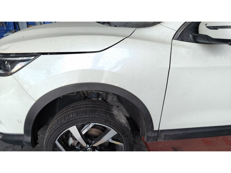 Recambio de aleta delantera izquierda para nissan qashqai ii (j11, j11_) 1.7 dci referencia OEM IAM F3A014EAMB  