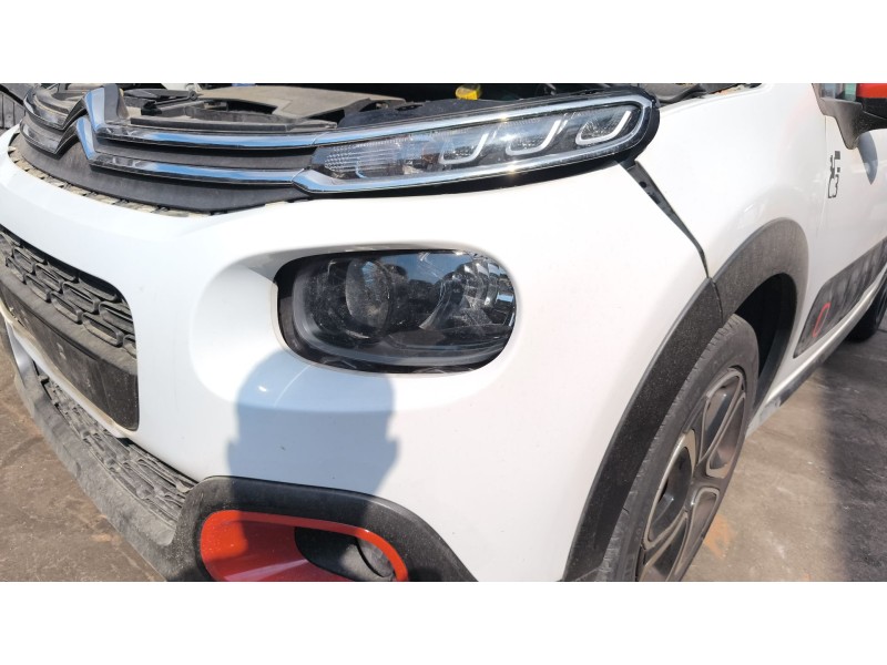 Recambio de faro izquierdo para citroën c3 iii (sx) 1.2 thp 110 referencia OEM IAM 9820059680  