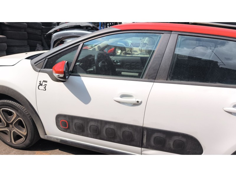 Recambio de puerta delantera izquierda para citroën c3 iii (sx) 1.2 thp 110 referencia OEM IAM 9812251980  