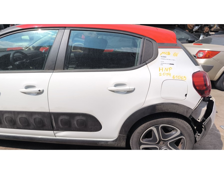 Recambio de puerta trasera izquierda para citroën c3 iii (sx) 1.2 thp 110 referencia OEM IAM 9812254980  