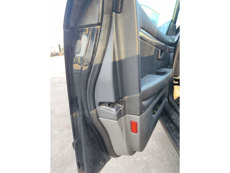 Recambio de cerradura puerta delantera izquierda para seat exeo (3r2) 2.0 tdi referencia OEM IAM 8E1837015AA  