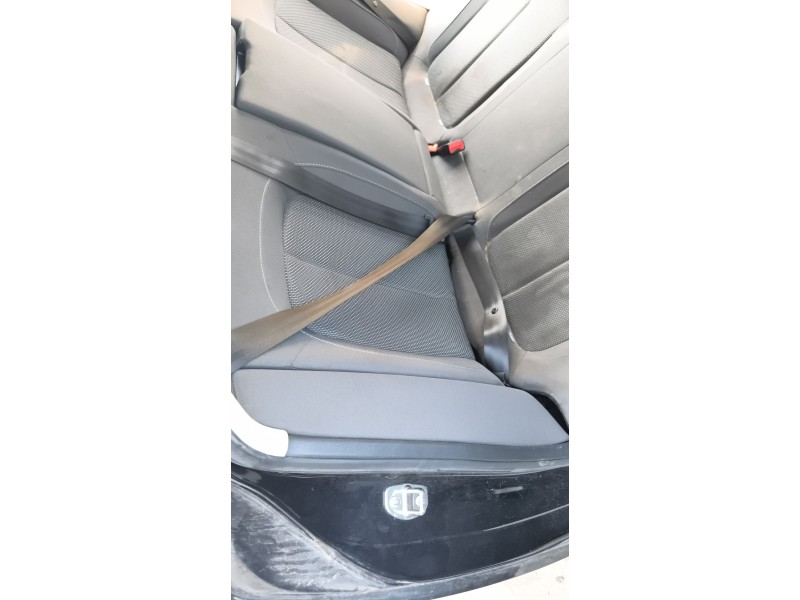 Recambio de enganche cinturon trasero derecho para seat exeo (3r2) 2.0 tdi referencia OEM IAM 8E085774001C  
