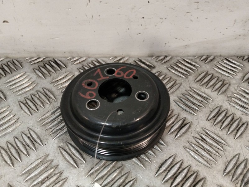 Recambio de polea bomba agua para ford ecosport 1.0 ecoboost referencia OEM IAM CM5G8501FA  
