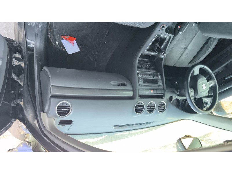 Recambio de airbag delantero derecho para seat exeo (3r2) 2.0 tdi referencia OEM IAM 3R0880204D  