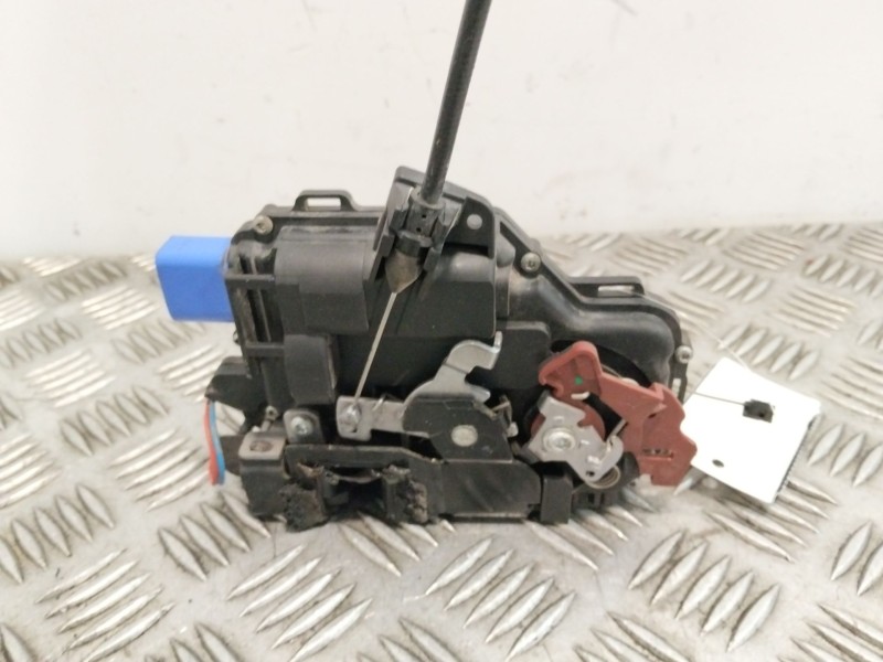 Recambio de cerradura puerta delantera derecha para skoda fabia (5j2 ) referencia OEM IAM 3B1837016CE  