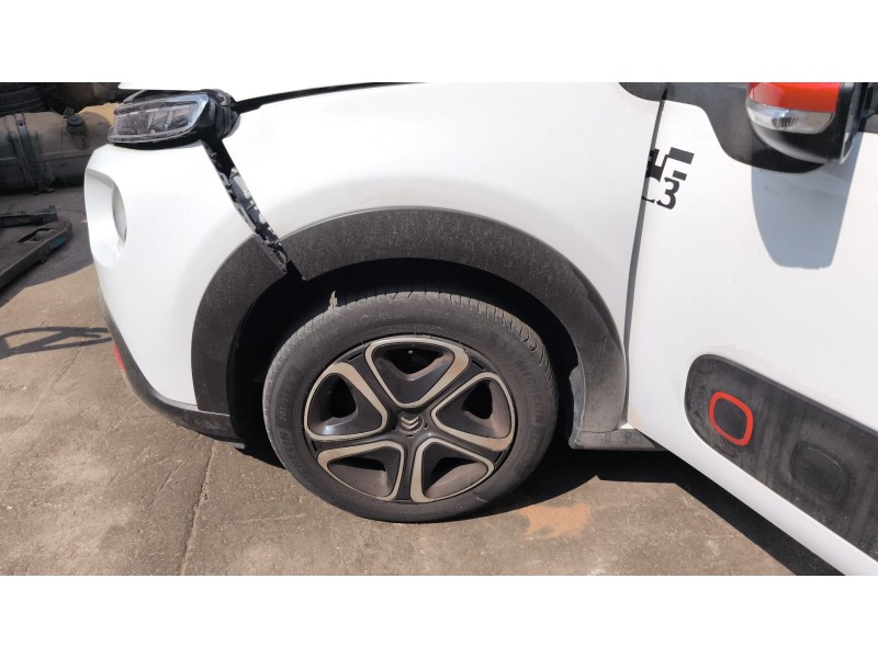Recambio de mangueta delantera izquierda para citroën c3 iii (sx) 1.2 thp 110 referencia OEM IAM 1607557480  