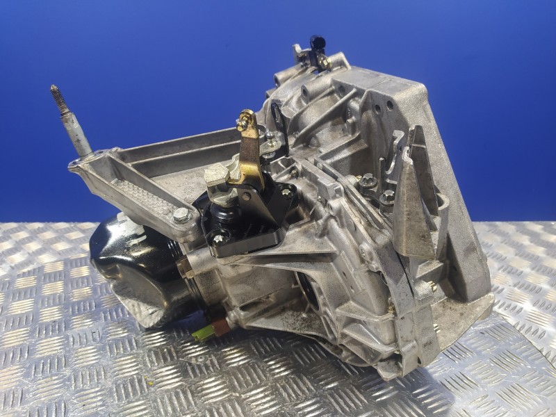 Recambio de despiece caja cambios para renault megane ii berlina 5p 1.6 16v referencia OEM IAM JH3142  