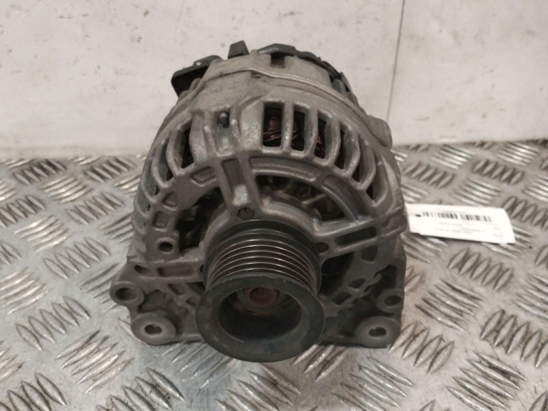Recambio de alternador para seat ibiza iii (6l1) 1.4 16v referencia OEM IAM 037903025M  