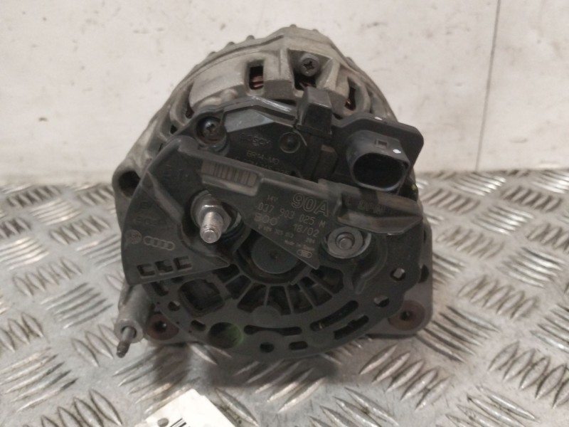 Recambio de alternador para seat ibiza iii (6l1) 1.4 16v referencia OEM IAM 037903025M  