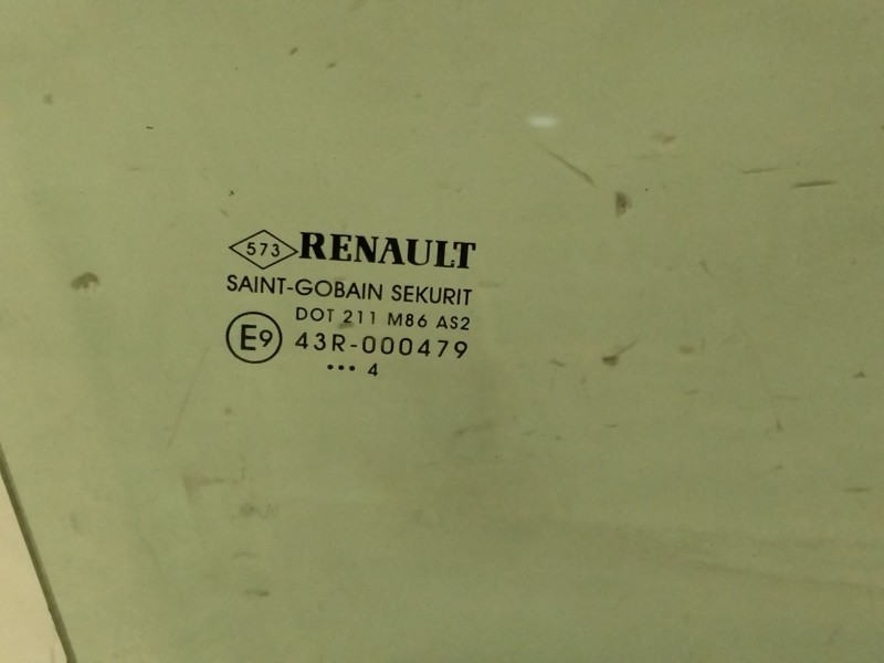 Recambio de luna delantera derecha para renault megane iii berlina 5 p referencia OEM IAM E943R000479  