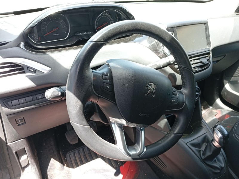 Recambio de volante para peugeot 208 i (ca_, cc_) 1.2 vti 82 referencia OEM IAM 98072114ZD  