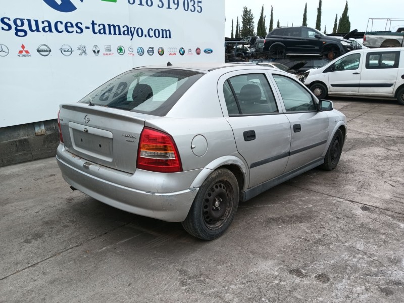 opel astra g hatchback (t98) del año 2001