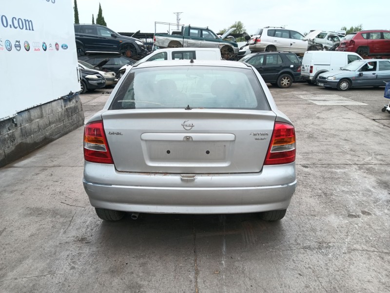 opel astra g hatchback (t98) del año 2001