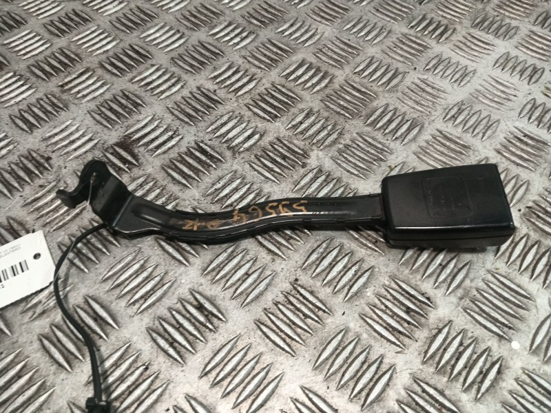 Recambio de anclaje cinturón delantero izquierdo para volkswagen golf vi (5k1) 1.6 tdi referencia OEM IAM G6158354B  