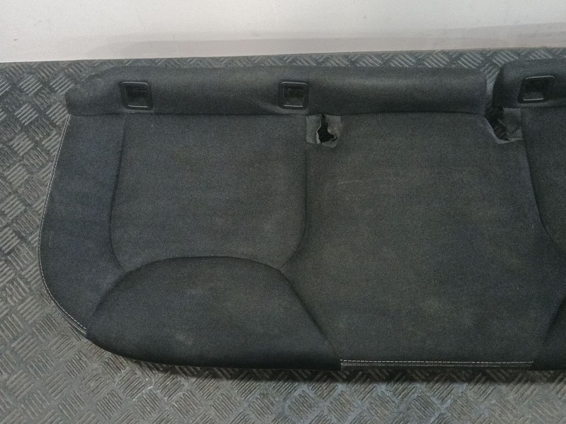 Recambio de asientos traseros para renault clio iv (bh_) 1.5 dci 75 referencia OEM IAM 883057789R 883057966R 