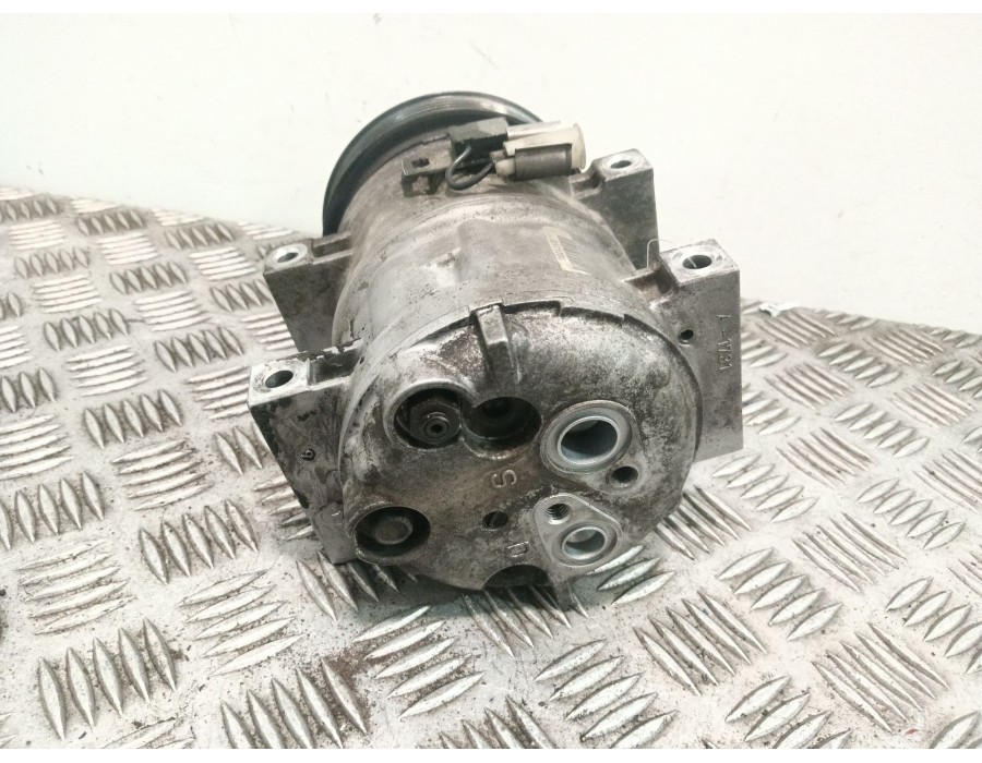 Recambio de compresor aire acondicionado para volvo v70 i (875, 876) 2.4 turbo referencia OEM IAM 8708581  