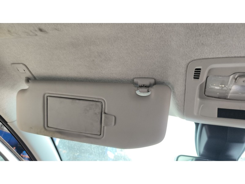 Recambio de parasol izquierdo para citroën c3 iii (sx) 1.2 thp 110 referencia OEM IAM 96738898BJ  