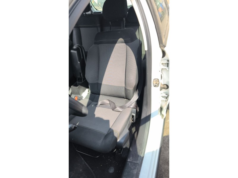 Recambio de asiento delantero izquierdo para citroën c3 iii (sx) 1.2 thp 110 referencia OEM IAM 9813461180  
