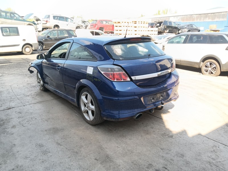 opel astra h gtc (a04) del año 2005