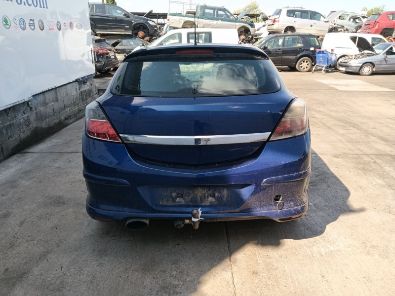 opel astra h gtc (a04) del año 2005
