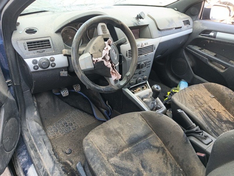 opel astra h gtc (a04) del año 2005