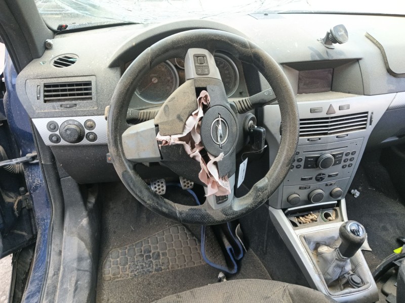 opel astra h gtc (a04) del año 2005