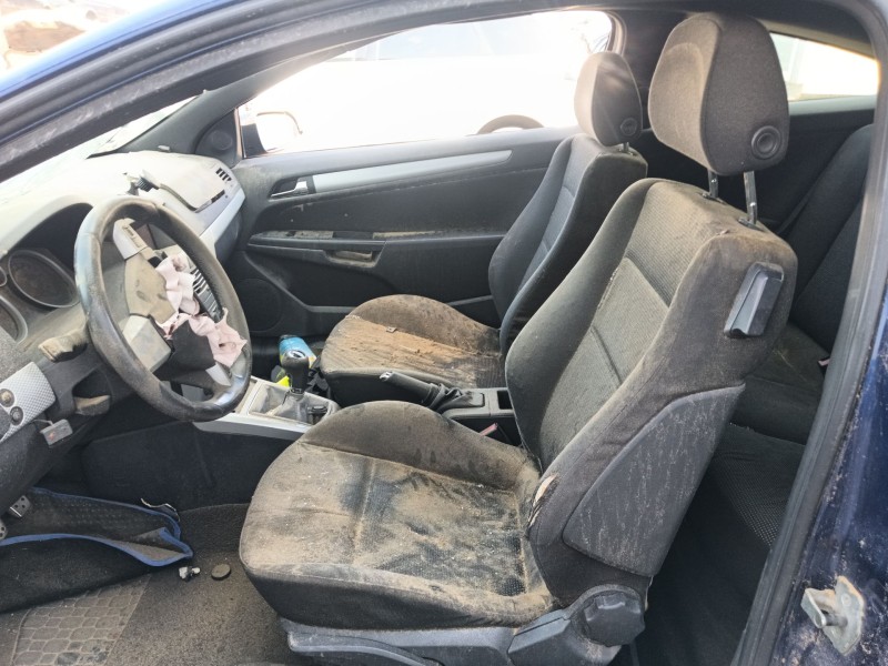 opel astra h gtc (a04) del año 2005