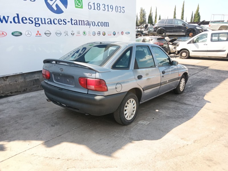ford escort vi sedán (gal, afl) del año 1996