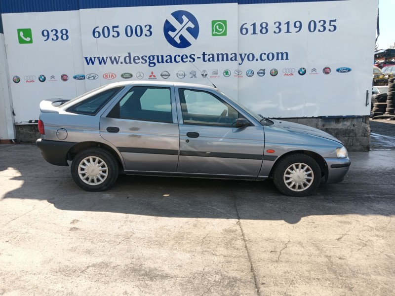 ford escort vi sedán (gal, afl) del año 1996