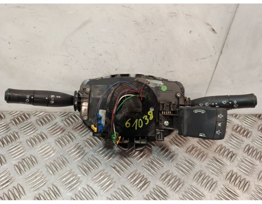 Recambio de mando multifuncion para renault megane ii coupé-cabriolet (em0/1_) 1.6 16v referencia OEM IAM 61835908  