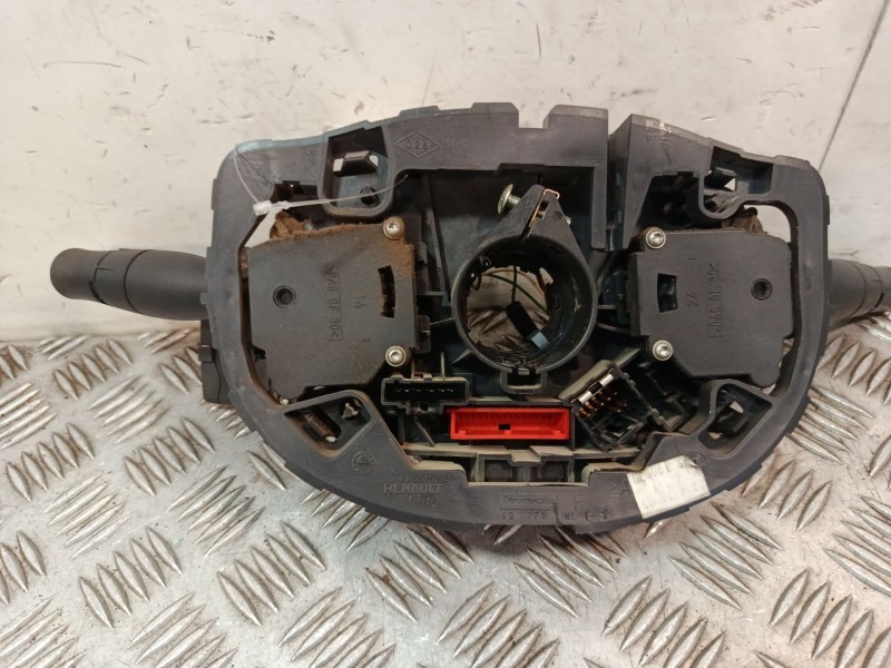 Recambio de mando multifuncion para renault megane ii coupé-cabriolet (em0/1_) 1.6 16v referencia OEM IAM 61835908  