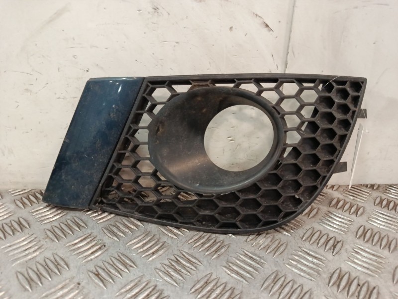 Recambio de rejilla paragolpes derecha para seat ibiza iii (6l1) 1.9 tdi referencia OEM IAM 6L6853666  