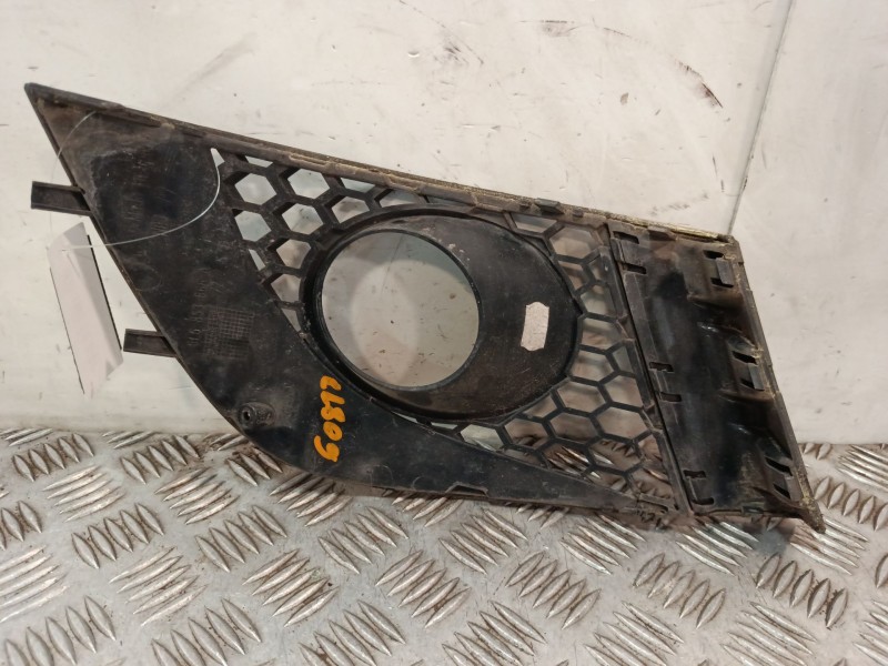 Recambio de rejilla paragolpes derecha para seat ibiza iii (6l1) 1.9 tdi referencia OEM IAM 6L6853666  