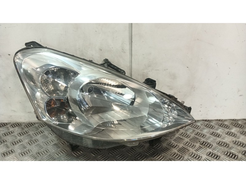 Recambio de faro derecho para peugeot partner furgoneta/monovolumen 1.6 hdi referencia OEM IAM 6206K4  