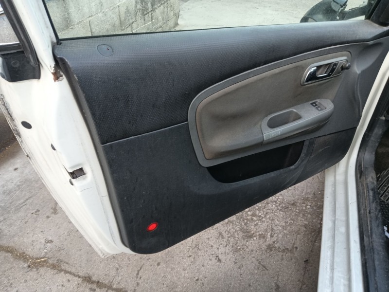 seat ibiza iii (6l1) del año 2007