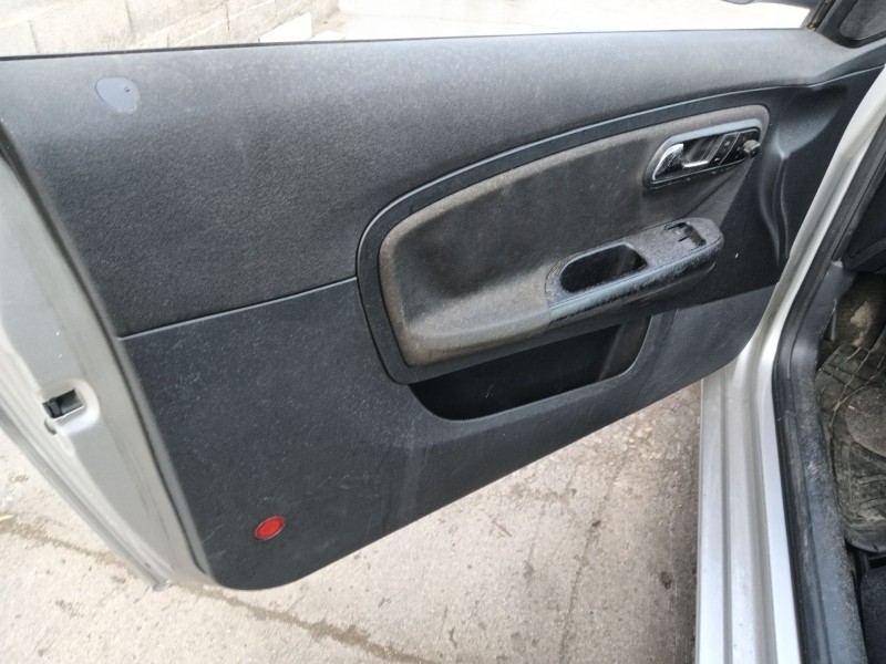 seat ibiza iii (6l1) del año 2003
