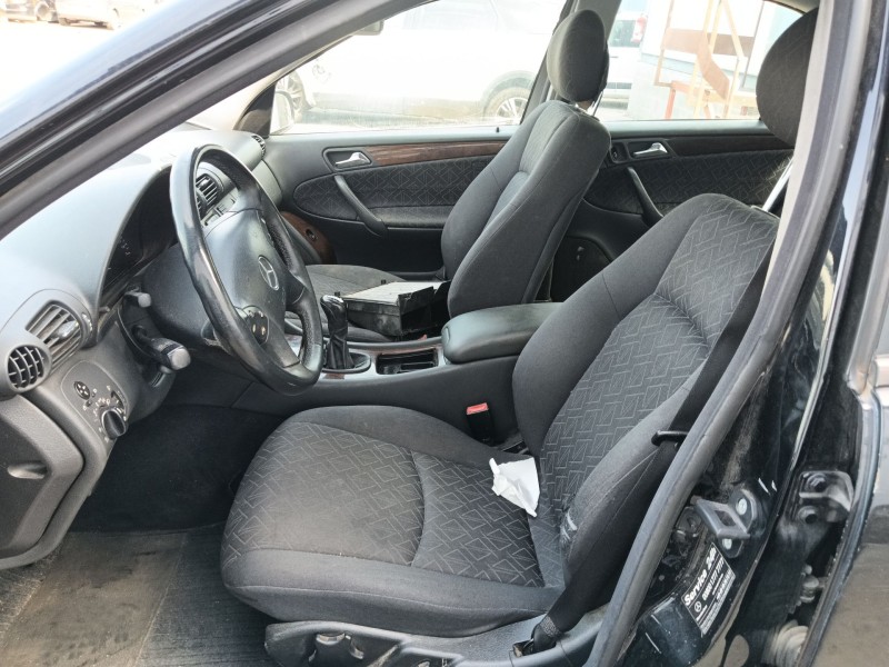 mercedes-benz clase c (w203) del año 2001